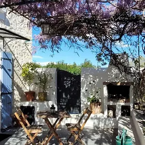 Location Dans Mas Provencal Appartement