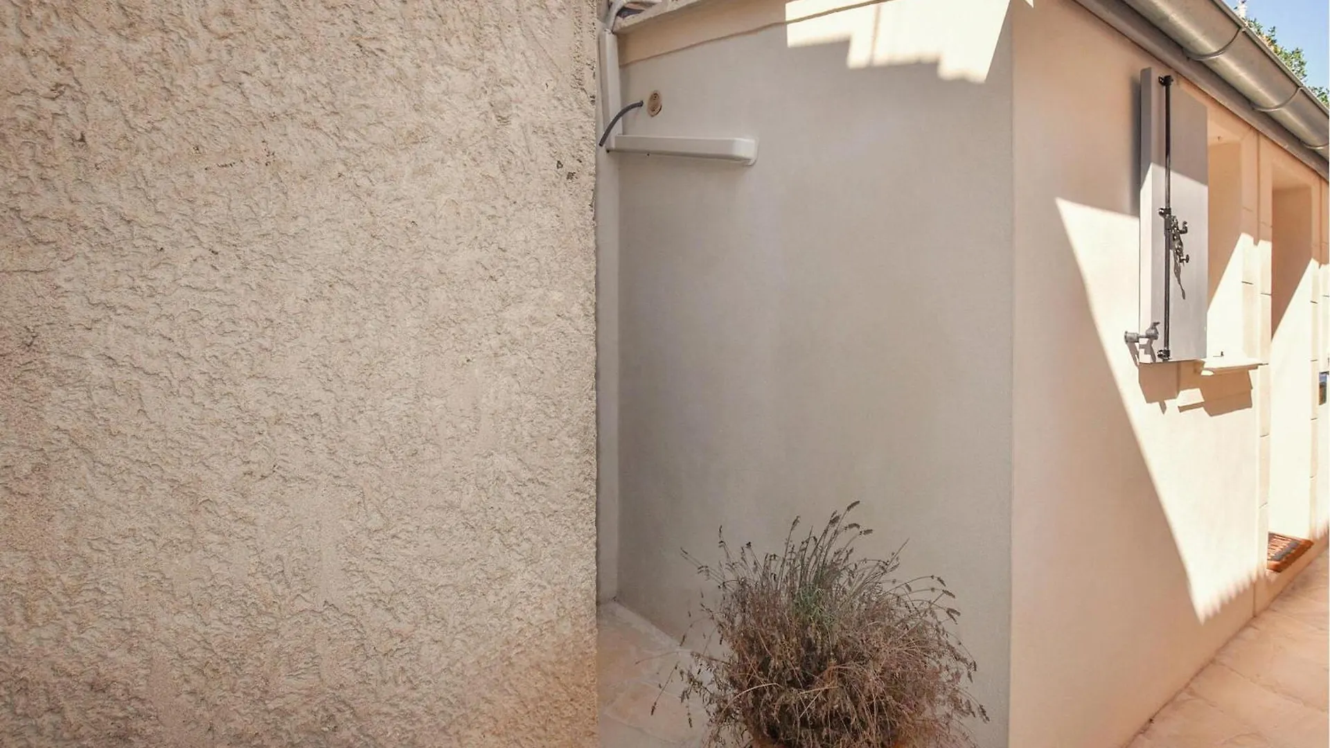 Holiday home Stunning Home In Monteux With Kitchen France