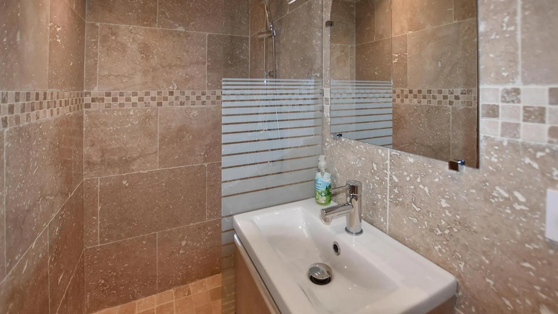 Stunning Home In Monteux With Kitchen 0*,
