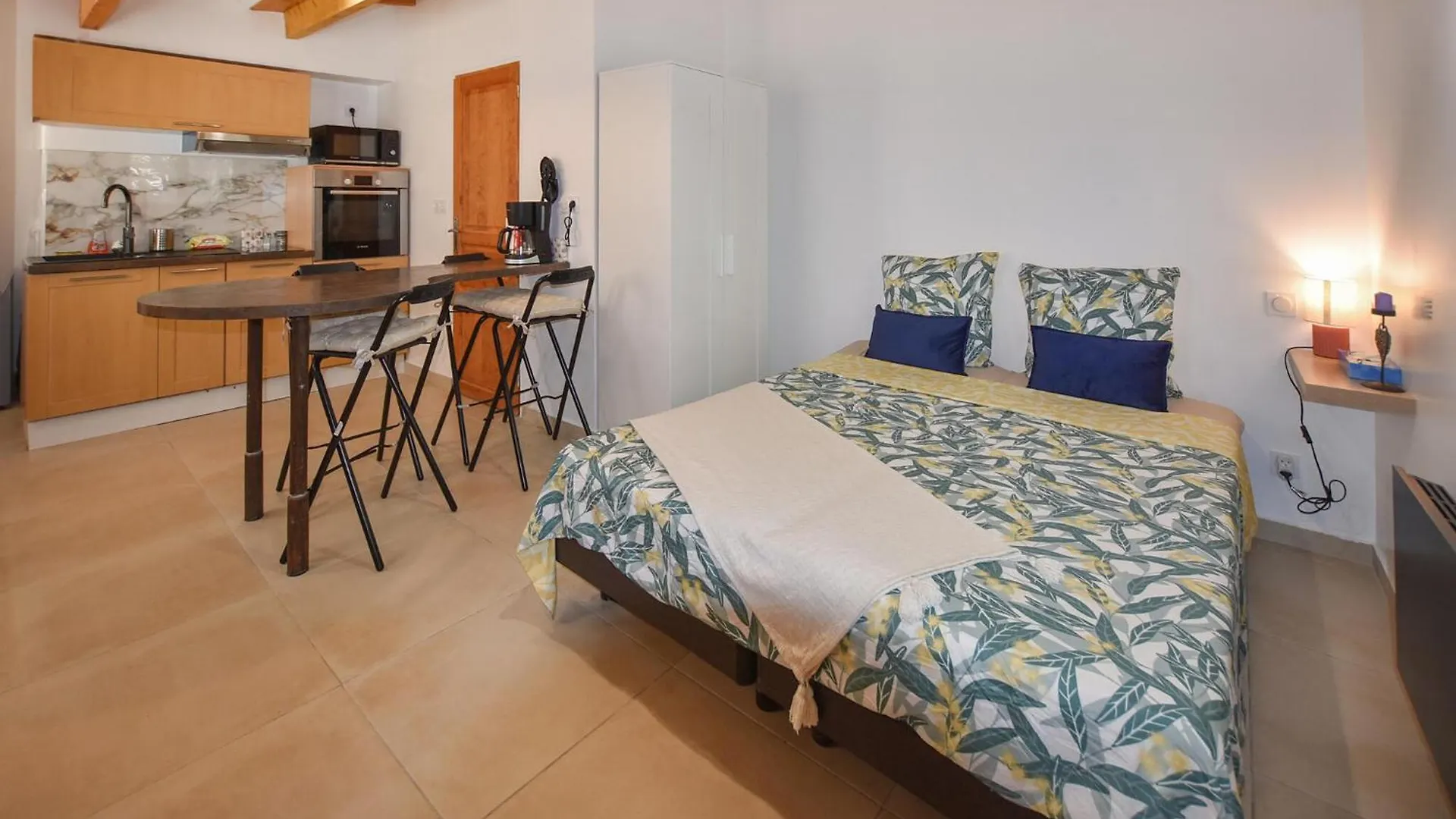 Stunning Home In Monteux With Kitchen Holiday home