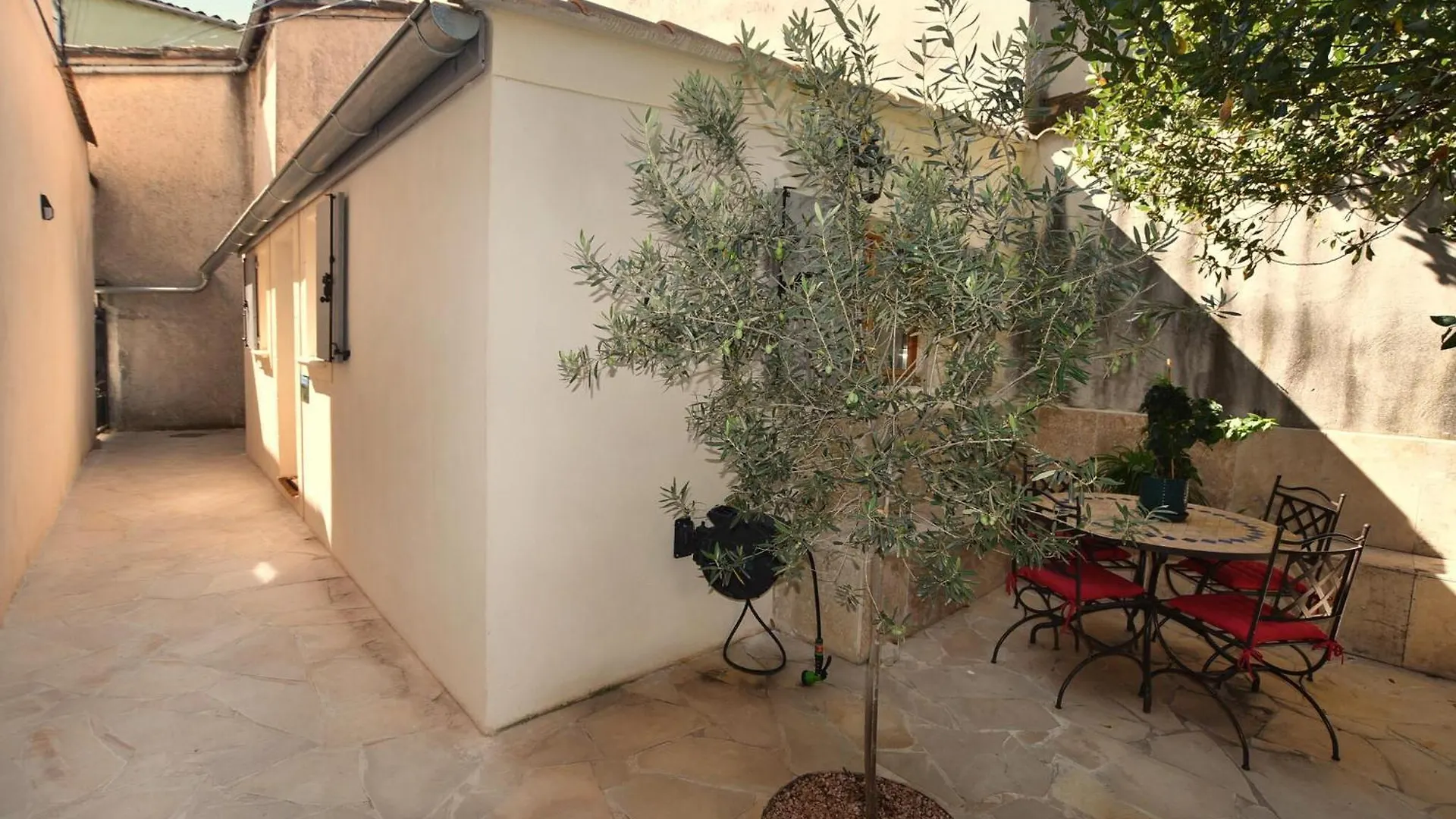 Stunning Home In Monteux With Kitchen Holiday home
