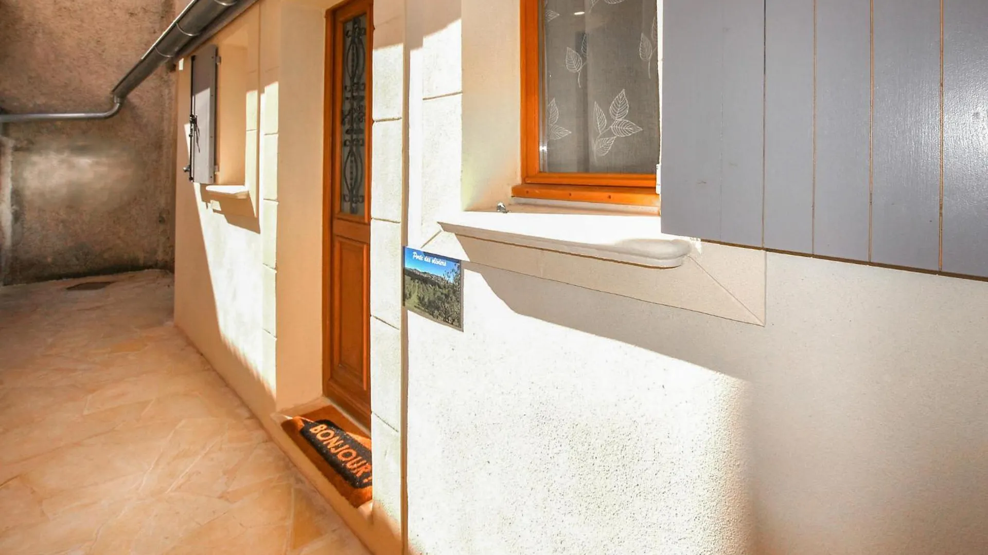 Stunning Home In Monteux With Kitchen